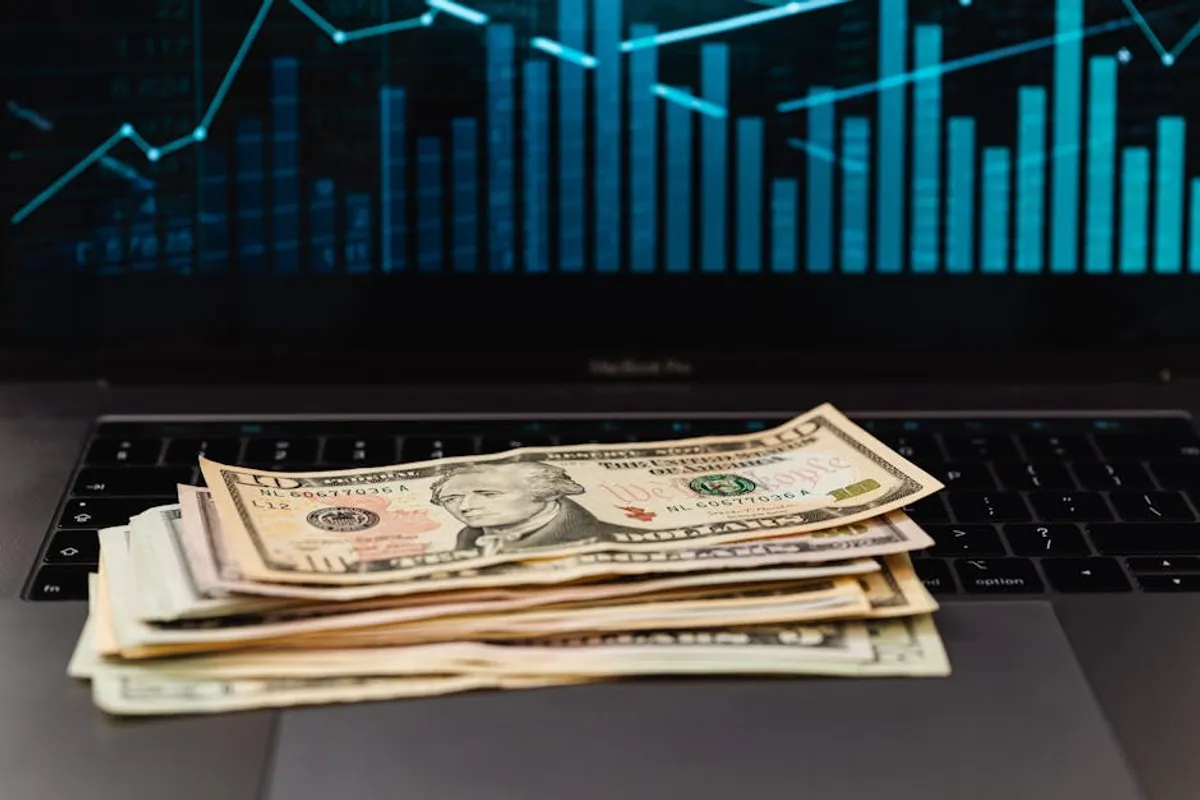How to Avoid Overspending During Big Sales