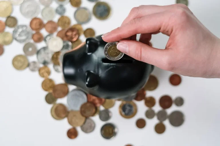 How to Save Money With Cashback and Coupons