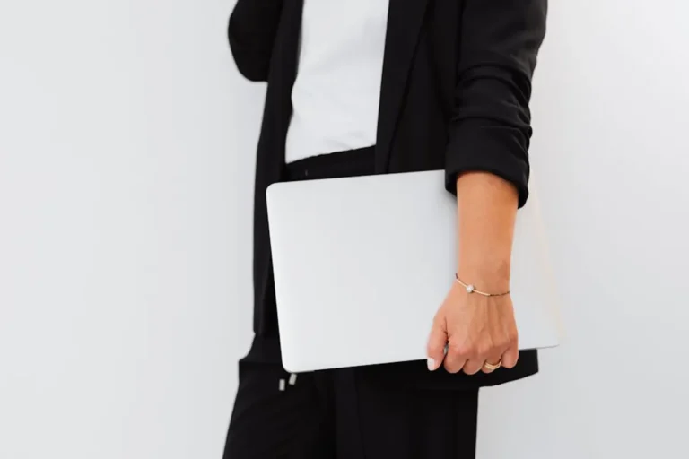 Nadine Caridi for deal hunters: a fresh look at biography and public interest searches